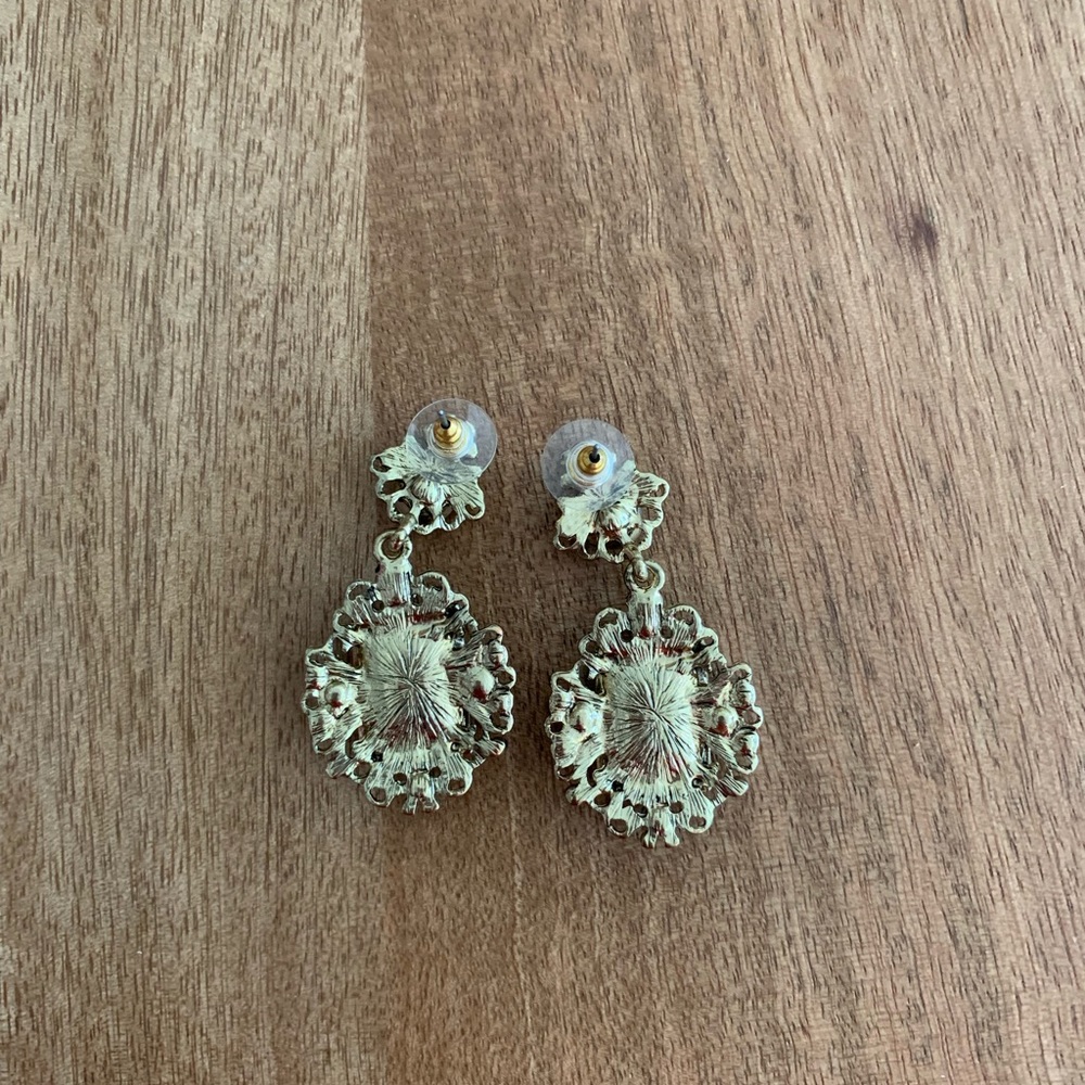 Earring - Picture 2 of 2